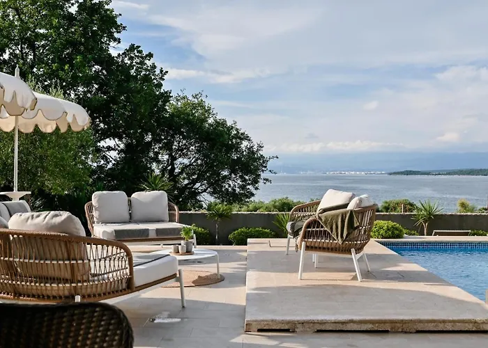 Villa Luxury Prova1 *