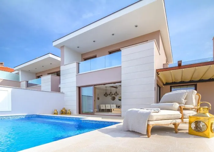 Вилла Luxury Prova1 Малинска