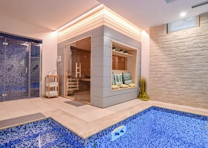 Luxury Prova1 Малинска